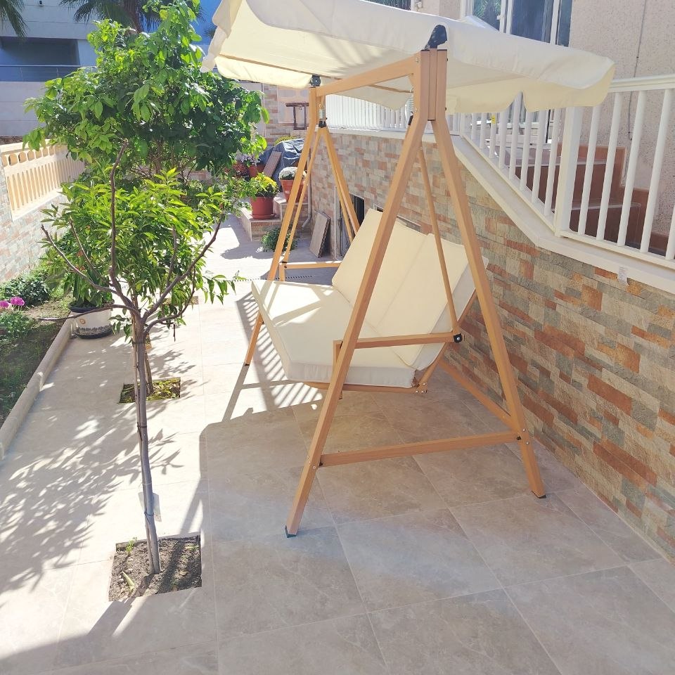 Manitas y reformas en Guardamar del Segura Solado en un jardin en La Mata