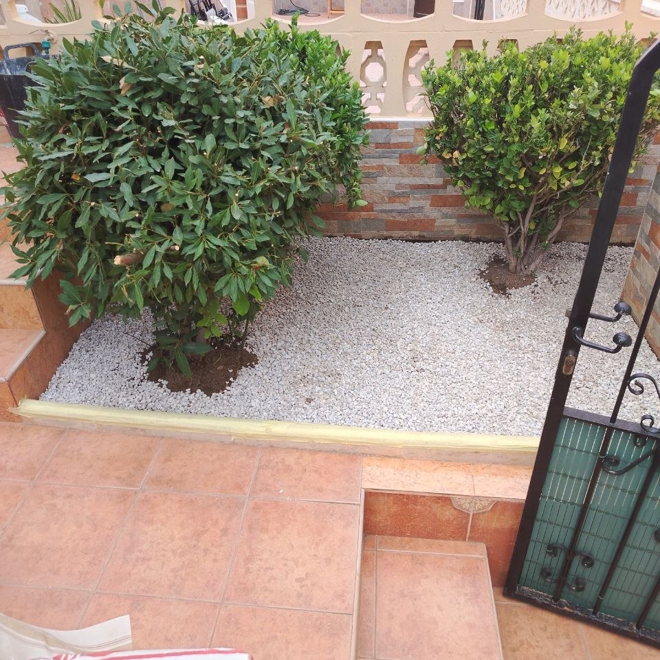 Manitas y reformas en Guardamar del Segura Solado de terraza en La Mata