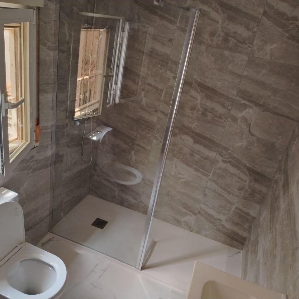 Manitas y reformas en Guardamar del Segura El baño en Torrevieja después de la reforma