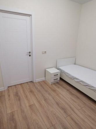 Manitas y reformas en Guardamar del Segura Piso laminado en dormitorio
