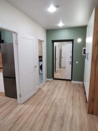 Manitas y reformas en Guardamar del Segura Piso laminado en un apartamento